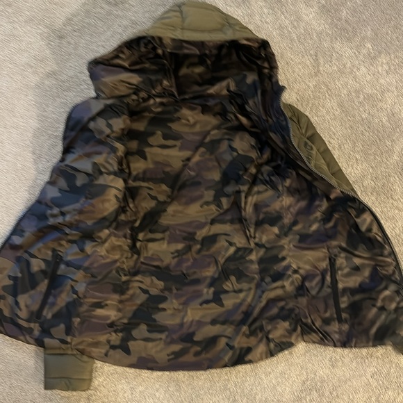 Reversible puffer - Picture 7 of 9